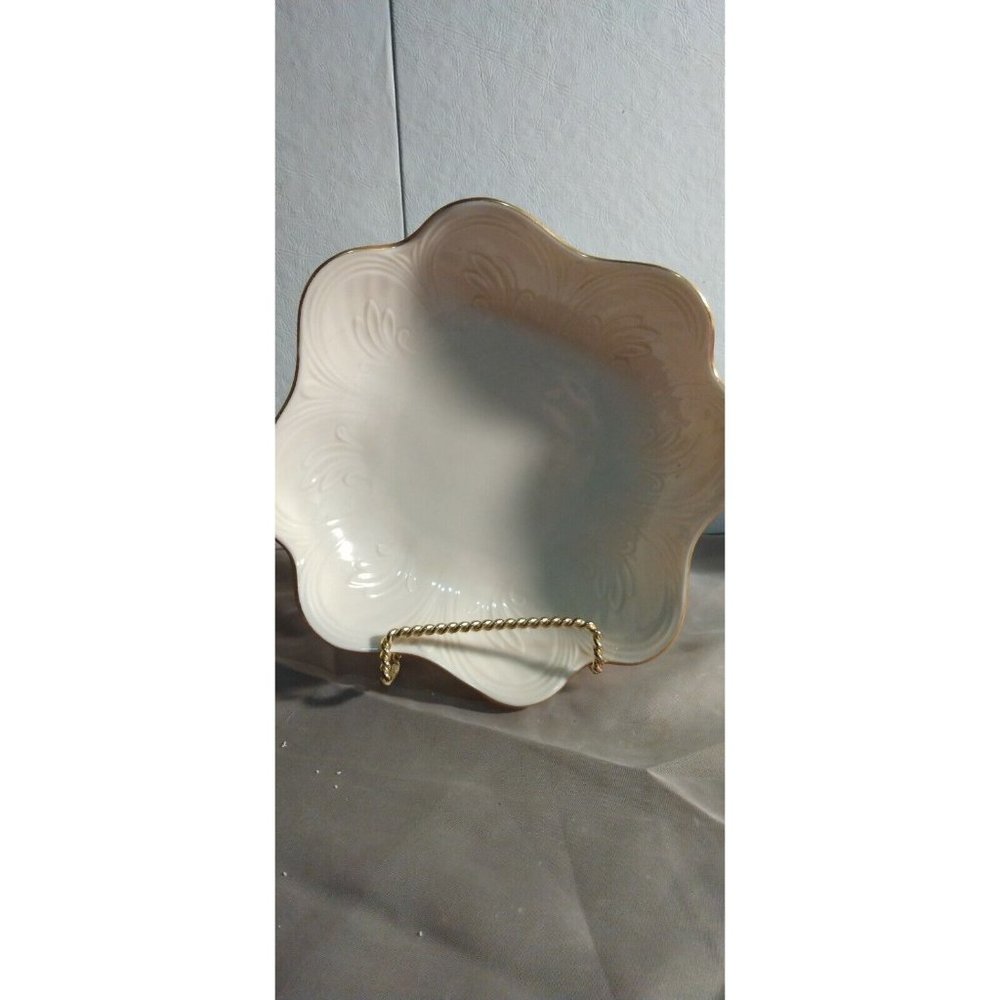 Lenox Ivory Colored Saybrook Shape Scalloped Bowl Hand Decorated With Platinum